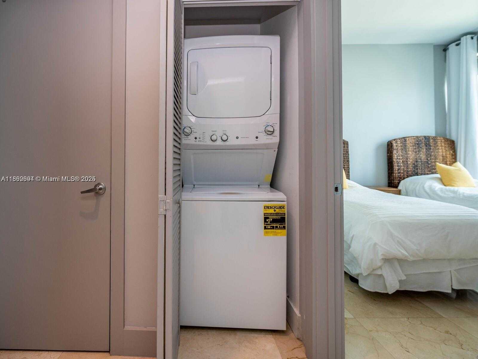 Small Image of 950 BRICKELL BAY DR #4104, Miami Number 36