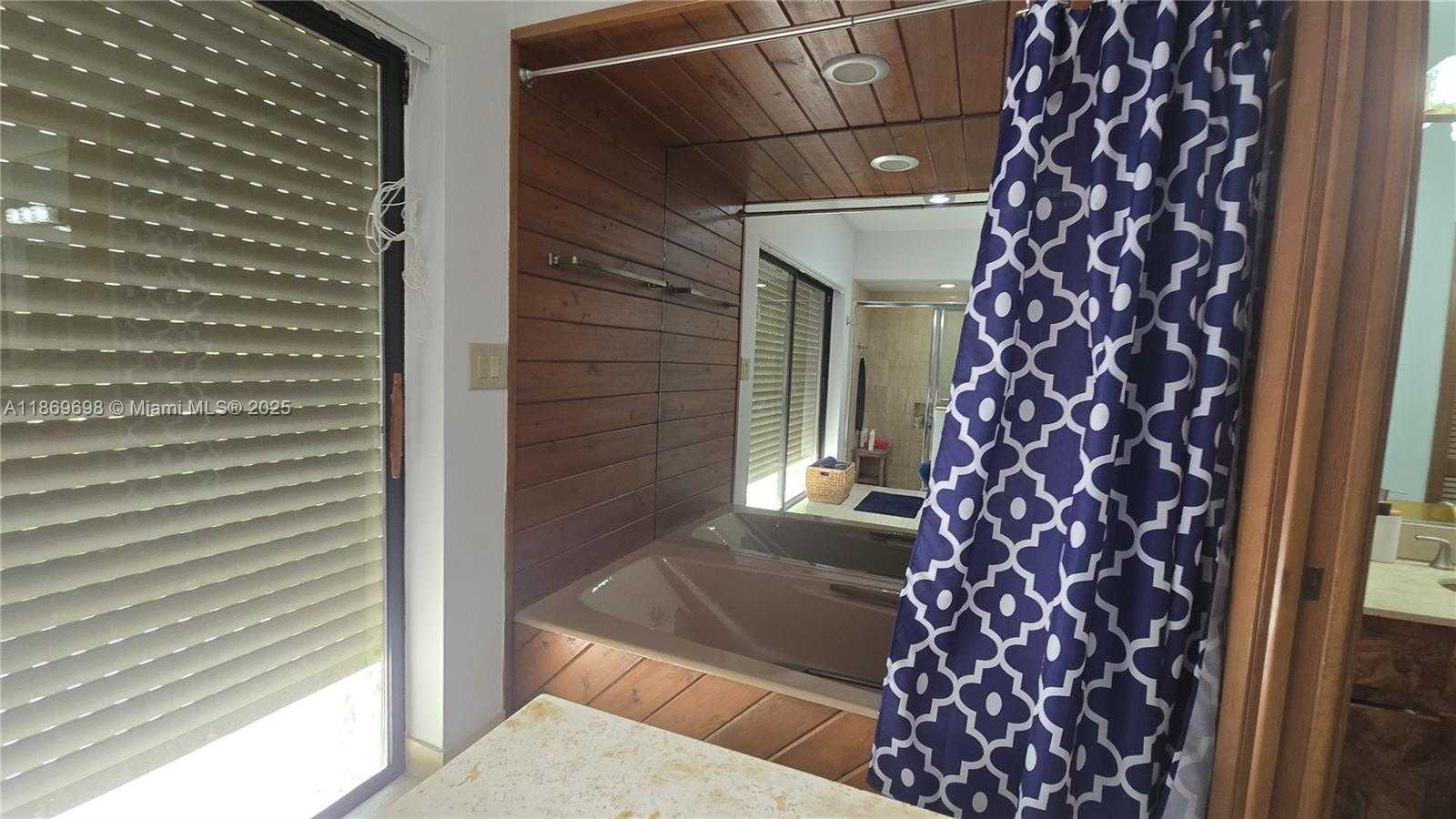 Small Image of 15305 SOUTH WEST 74TH CT, Palmetto Bay Number 24