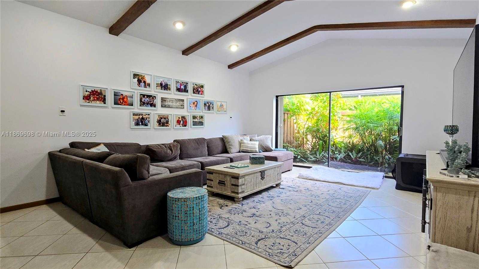 Small Image of 15305 SOUTH WEST 74TH CT, Palmetto Bay Number 3