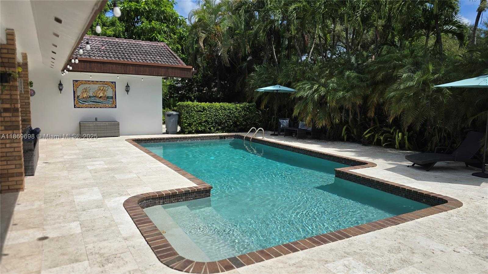 Small Image of 15305 SOUTH WEST 74TH CT, Palmetto Bay Number 35