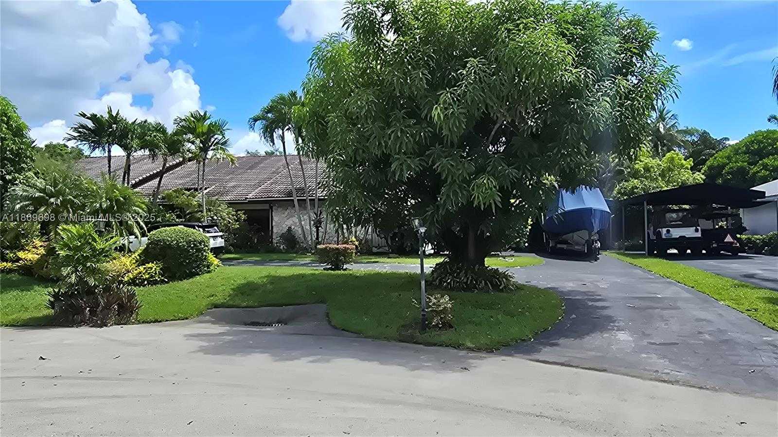Small Image of 15305 SOUTH WEST 74TH CT, Palmetto Bay Number 45