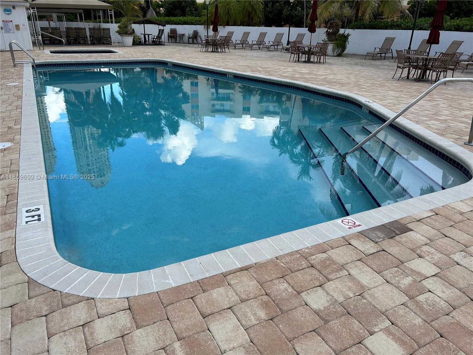 Small Image of 17801 NORTH BAY RD #203, Sunny Isles Beach Number 18