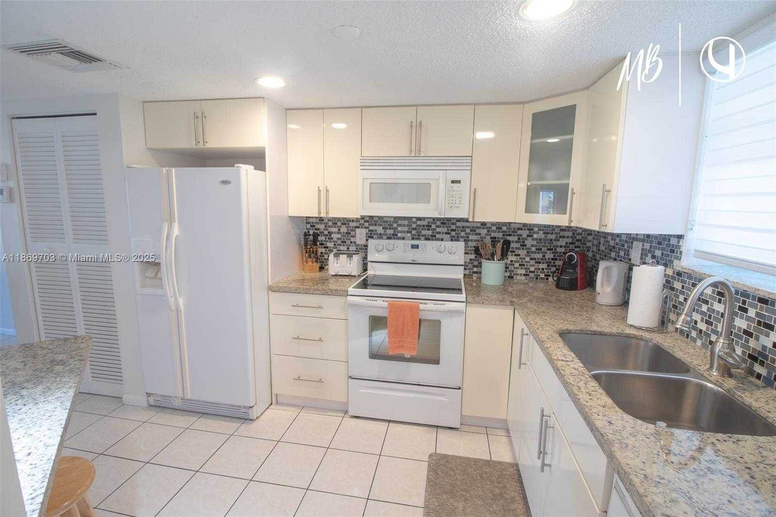 Small Image of 17801 NORTH BAY RD #410, Sunny Isles Beach Number 10