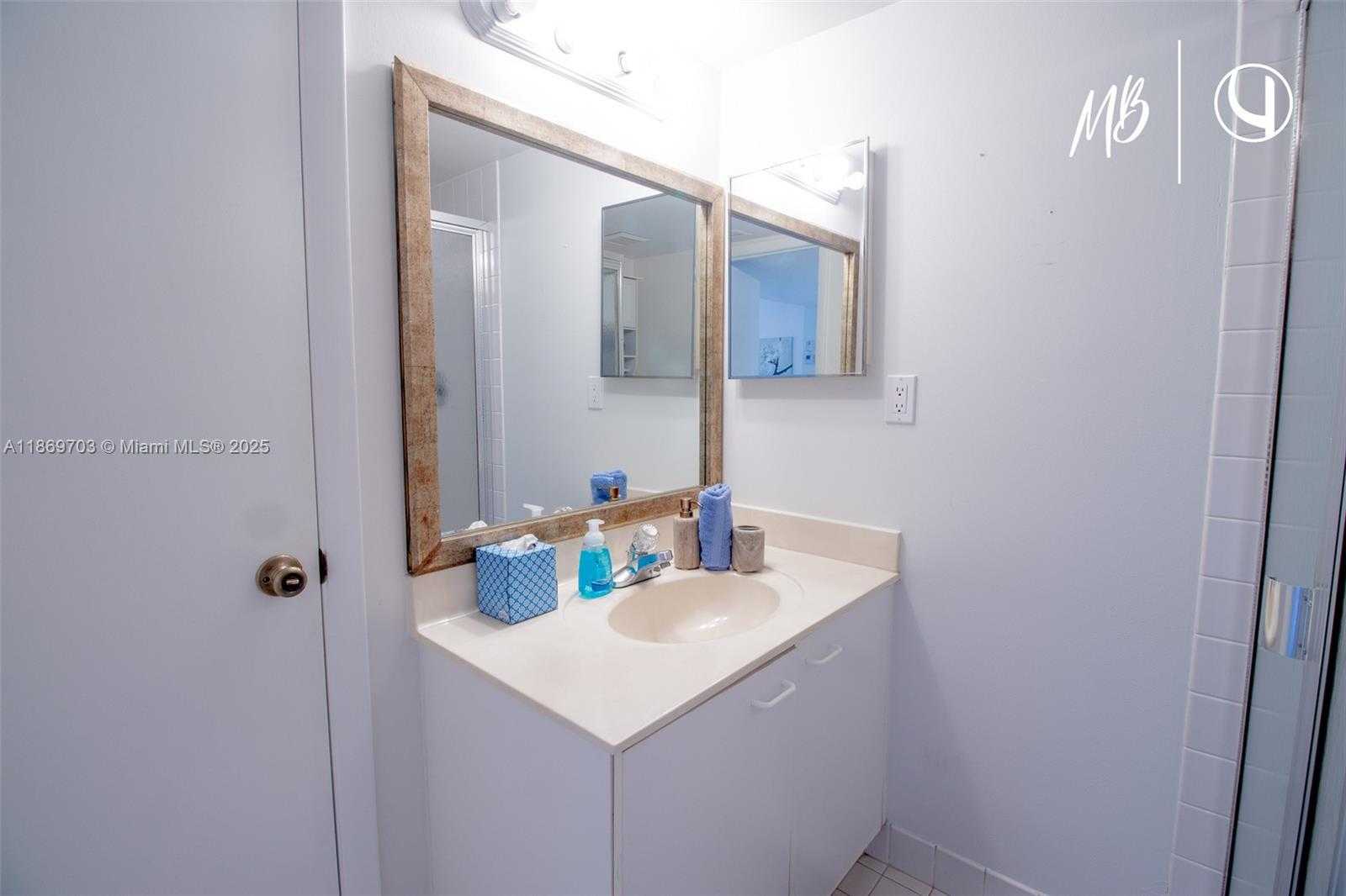 Small Image of 17801 NORTH BAY RD #410, Sunny Isles Beach Number 2