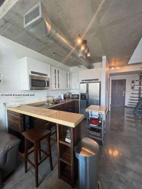 Small Image of 690 SOUTH WEST 1ST CT #1713, Miami Number 3