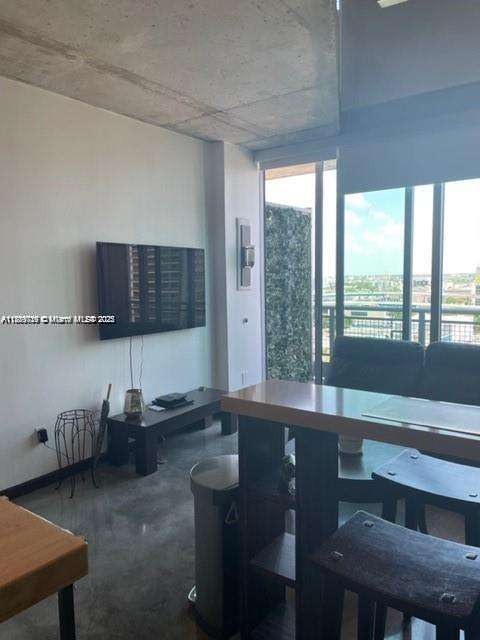 Small Image of 690 SOUTH WEST 1ST CT #1713, Miami Number 6