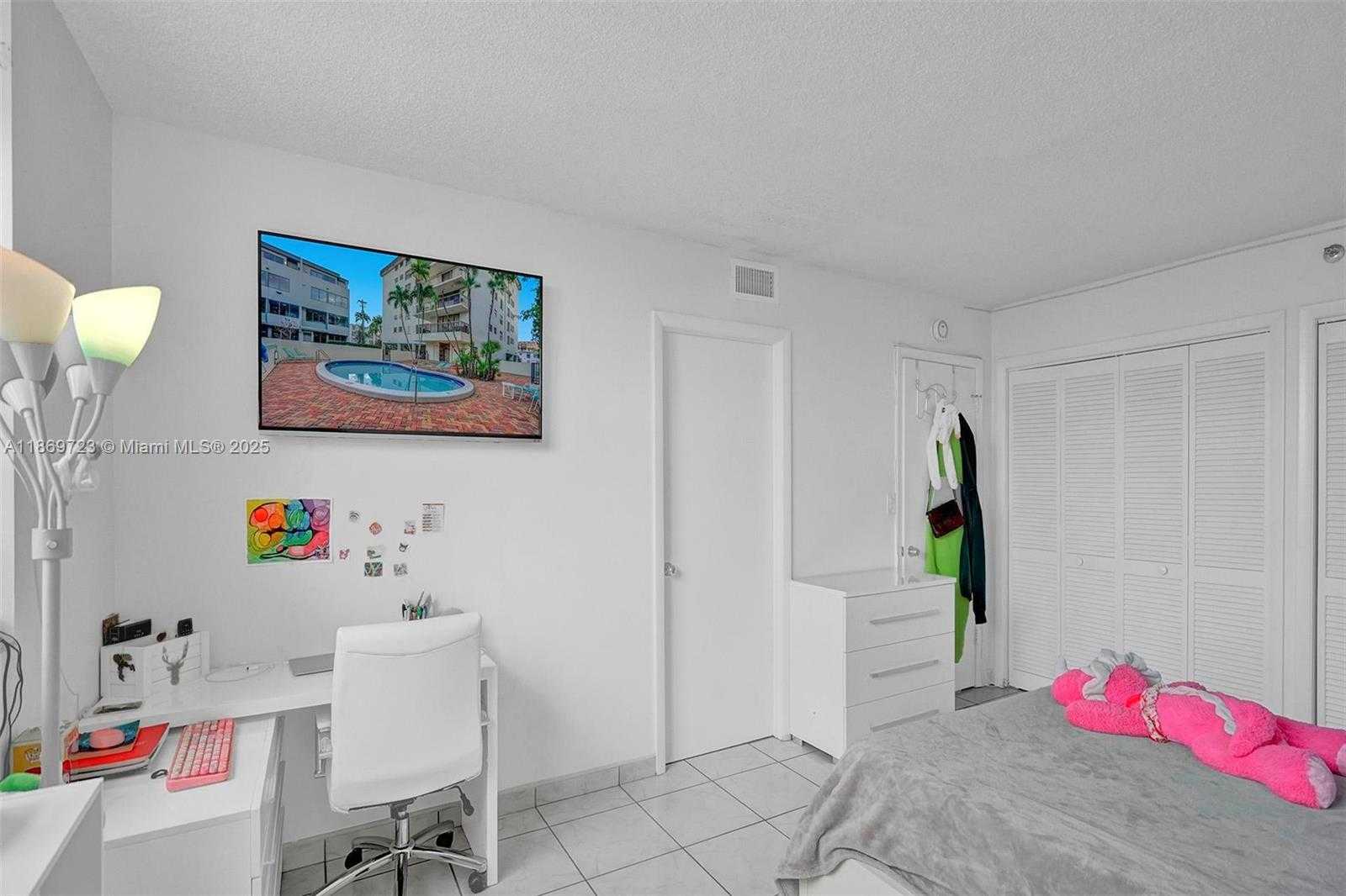 Small Image of 9300 BAY HARBOR TER #4B, Bay Harbor Islands Number 12