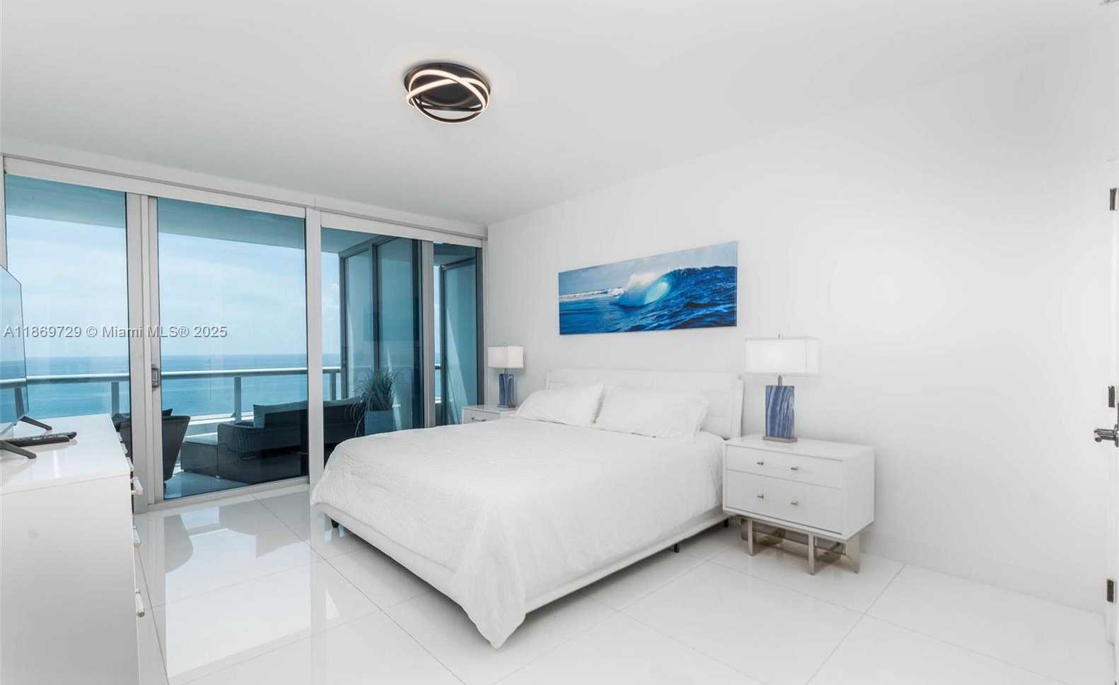 Small Image of 6799 COLLINS AVE #1704, Miami Beach Number 10