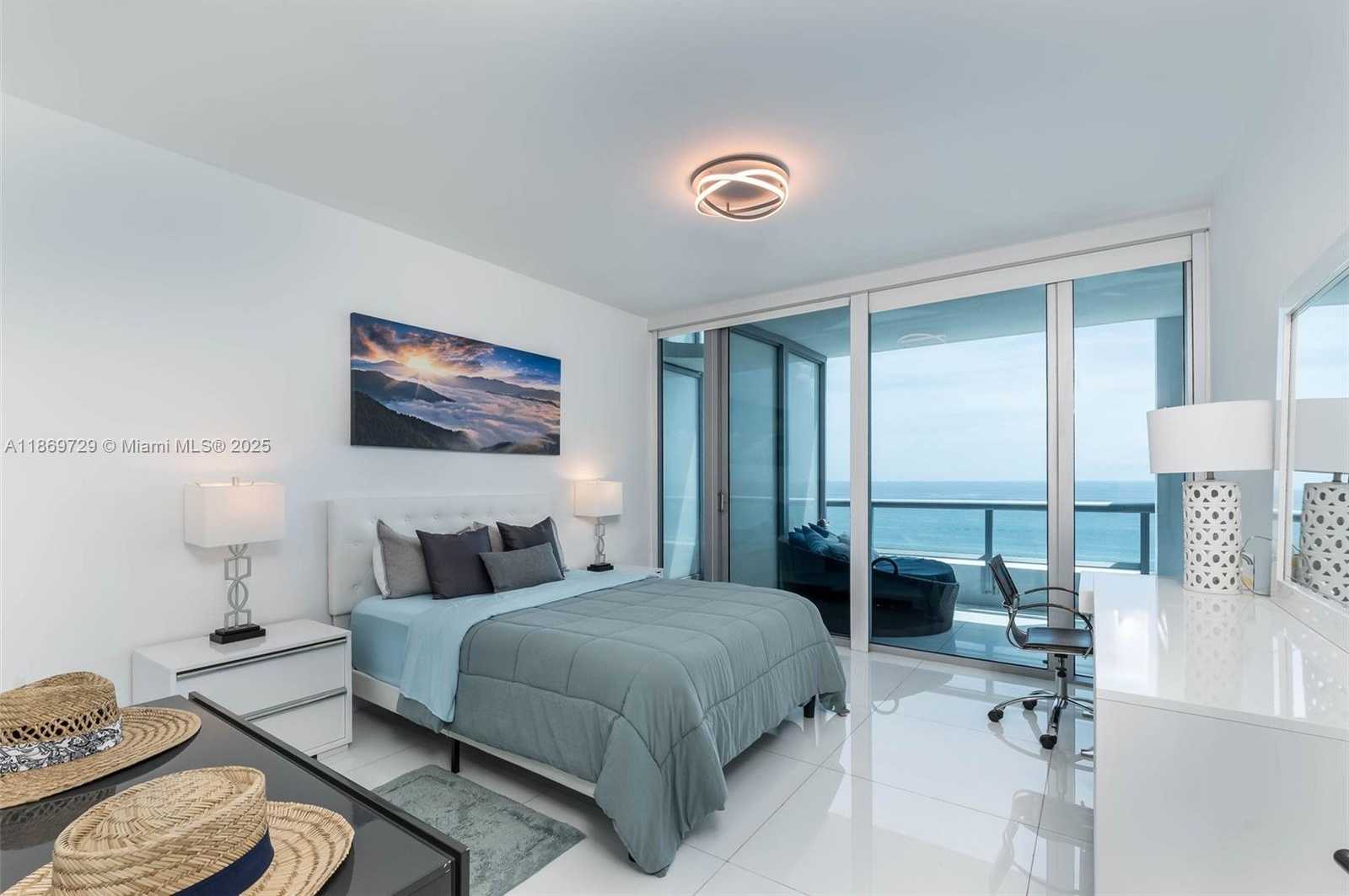 Small Image of 6799 COLLINS AVE #1704, Miami Beach Number 14