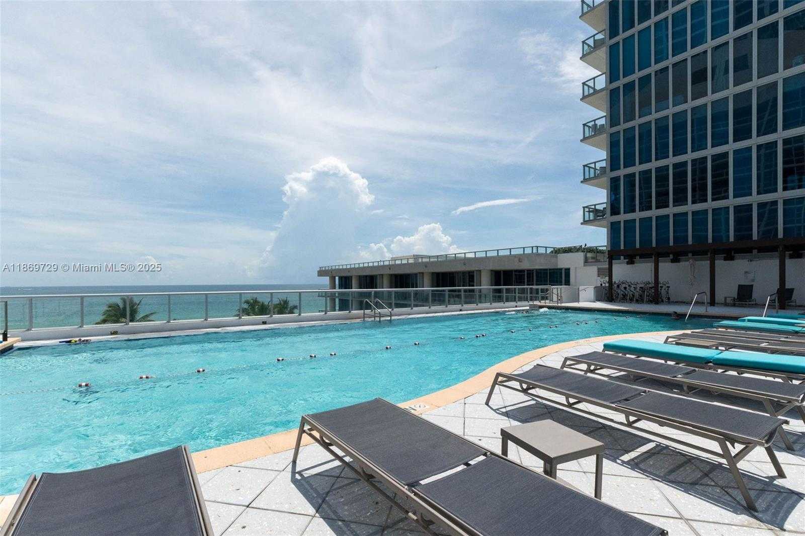 Small Image of 6799 COLLINS AVE #1704, Miami Beach Number 18