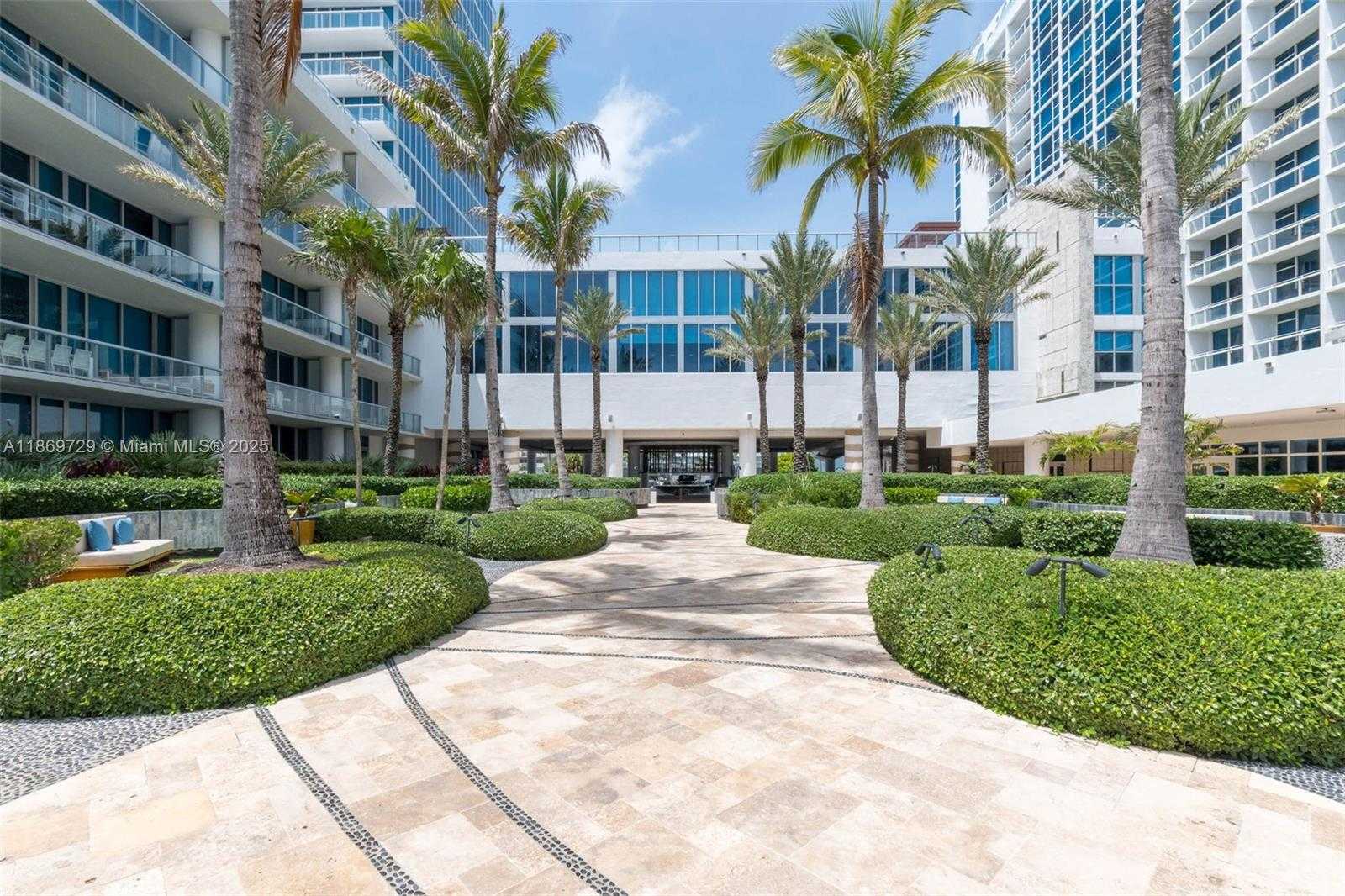 Small Image of 6799 COLLINS AVE #1704, Miami Beach Number 19