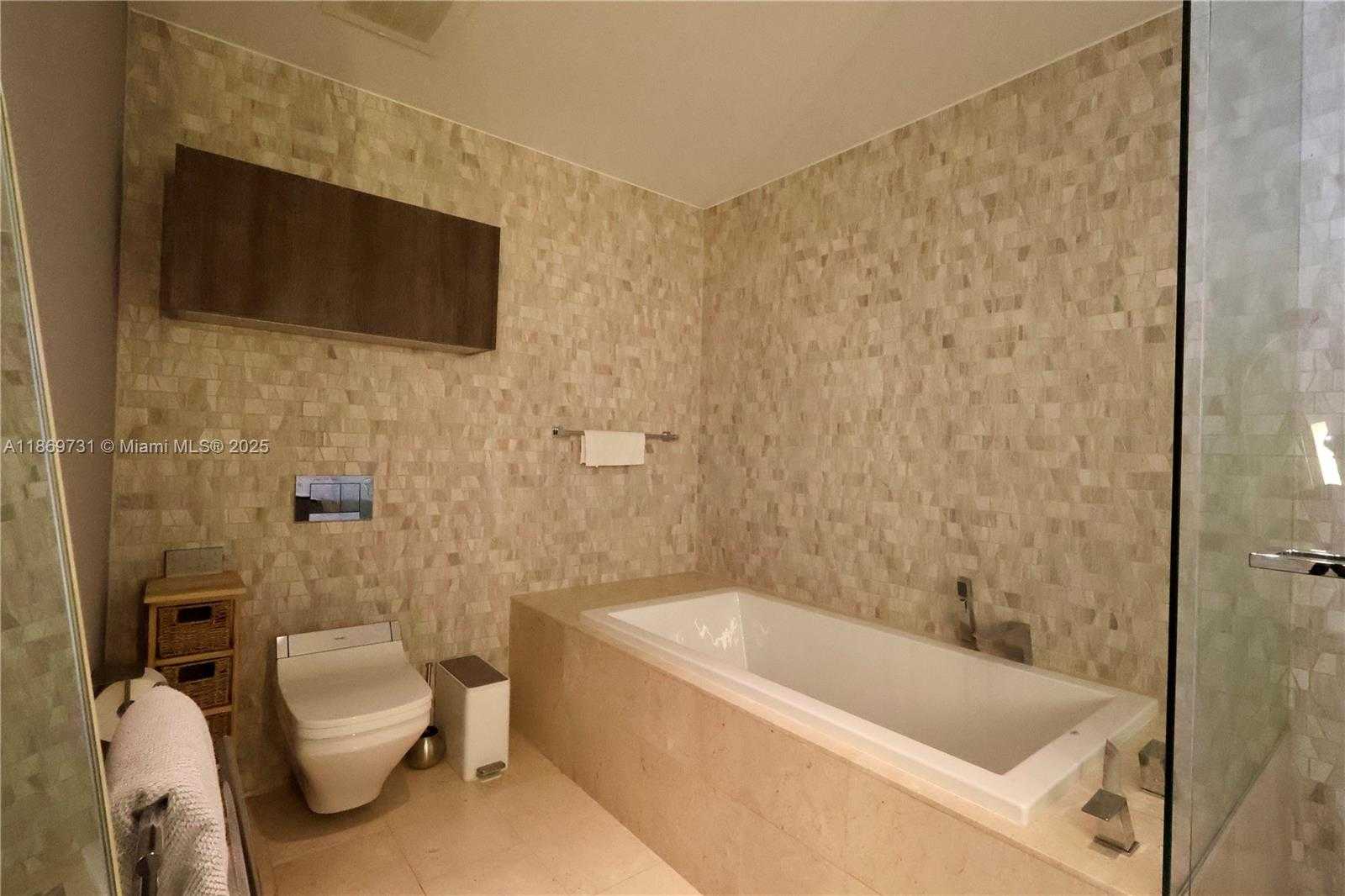 Small Image of 68 SOUTH EAST 6TH ST #3607, Miami Number 14