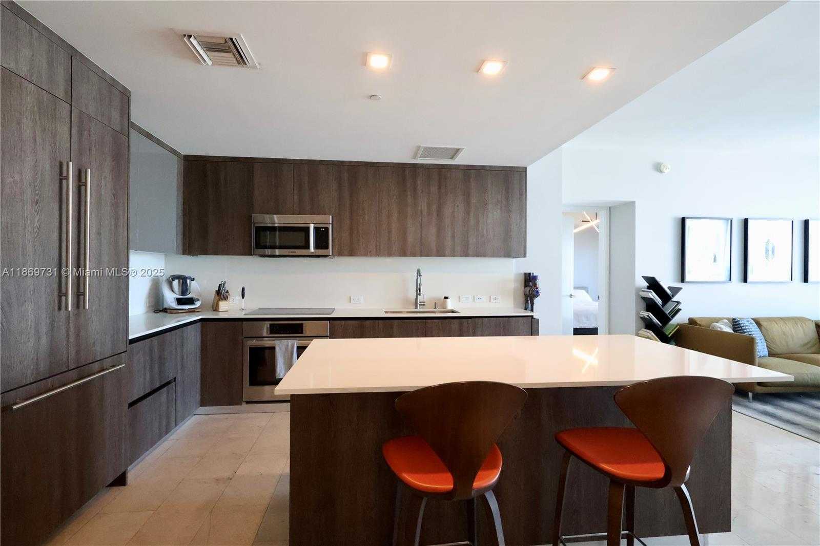 Small Image of 68 SOUTH EAST 6TH ST #3607, Miami Number 2
