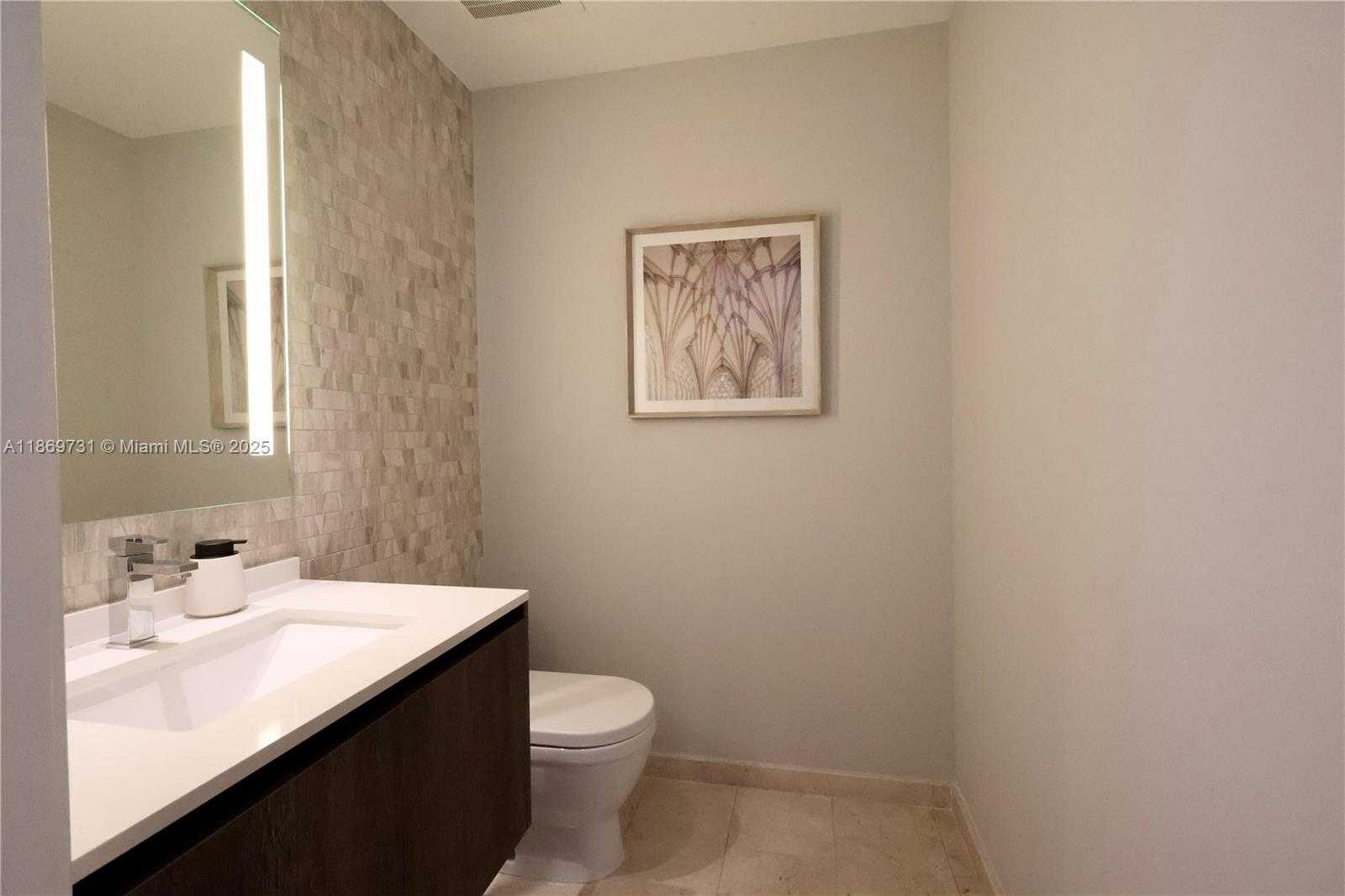 Small Image of 68 SOUTH EAST 6TH ST #3607, Miami Number 28