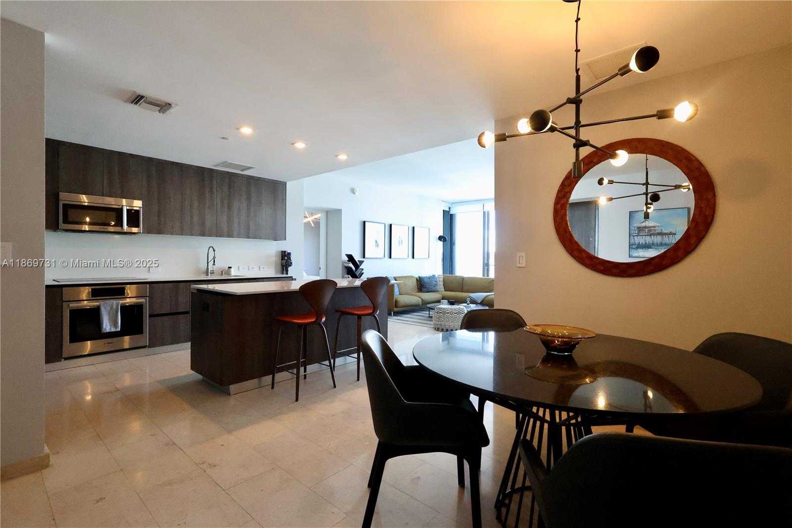 Small Image of 68 SOUTH EAST 6TH ST #3607, Miami Number 4