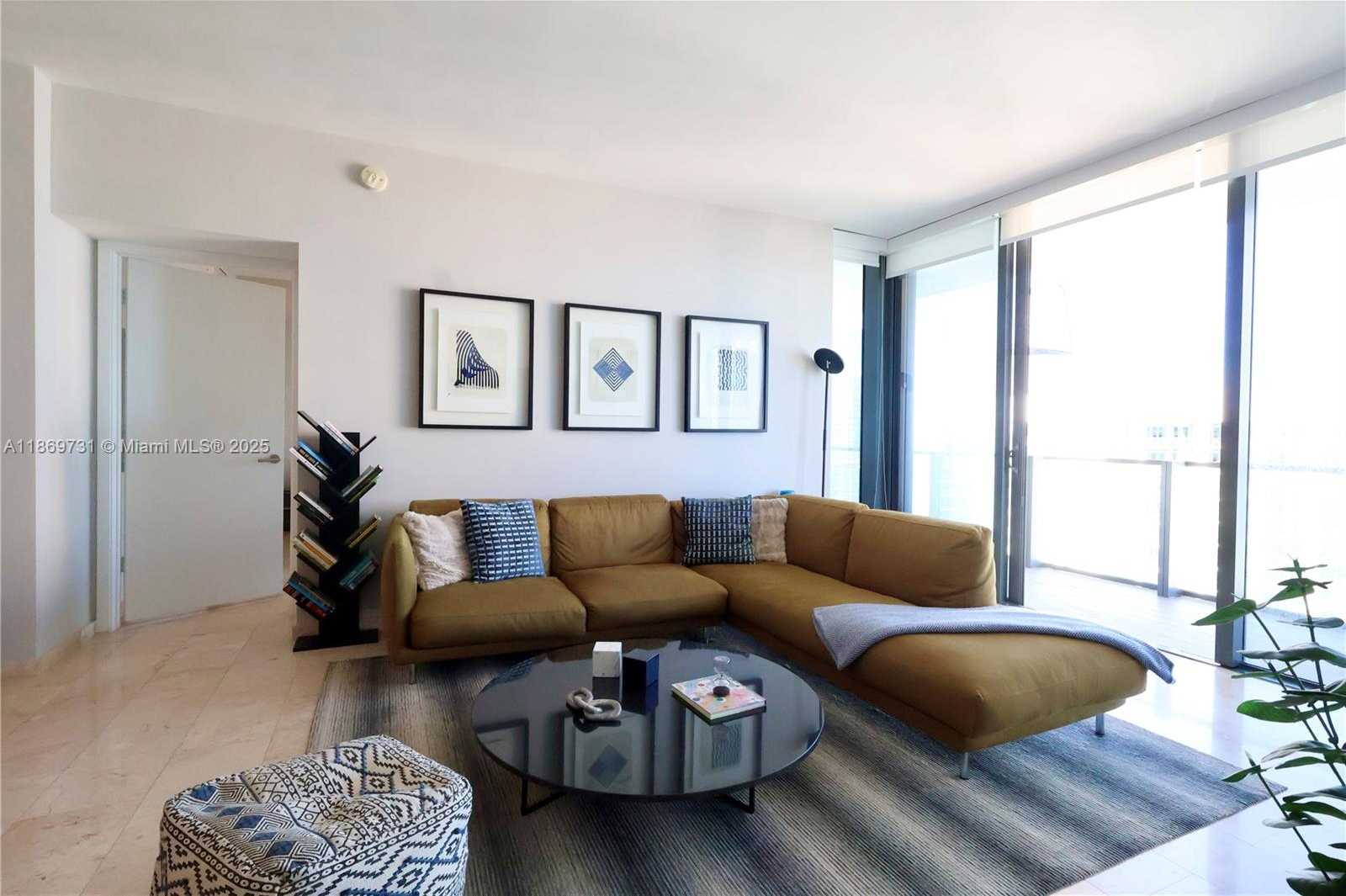 Small Image of 68 SOUTH EAST 6TH ST #3607, Miami Number 5