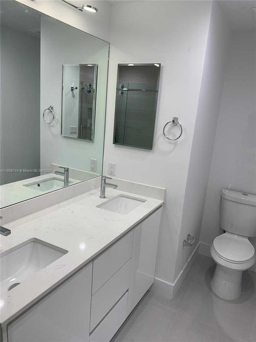 Small Image of 8230 SOUTH WEST 81ST CT, Miami Number 6