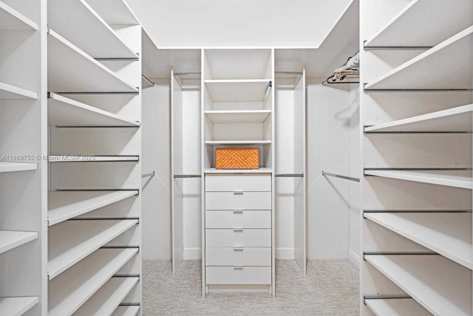 Small Image of 19701 EAST COUNTRY CLUB DR #5502, Aventura Number 18