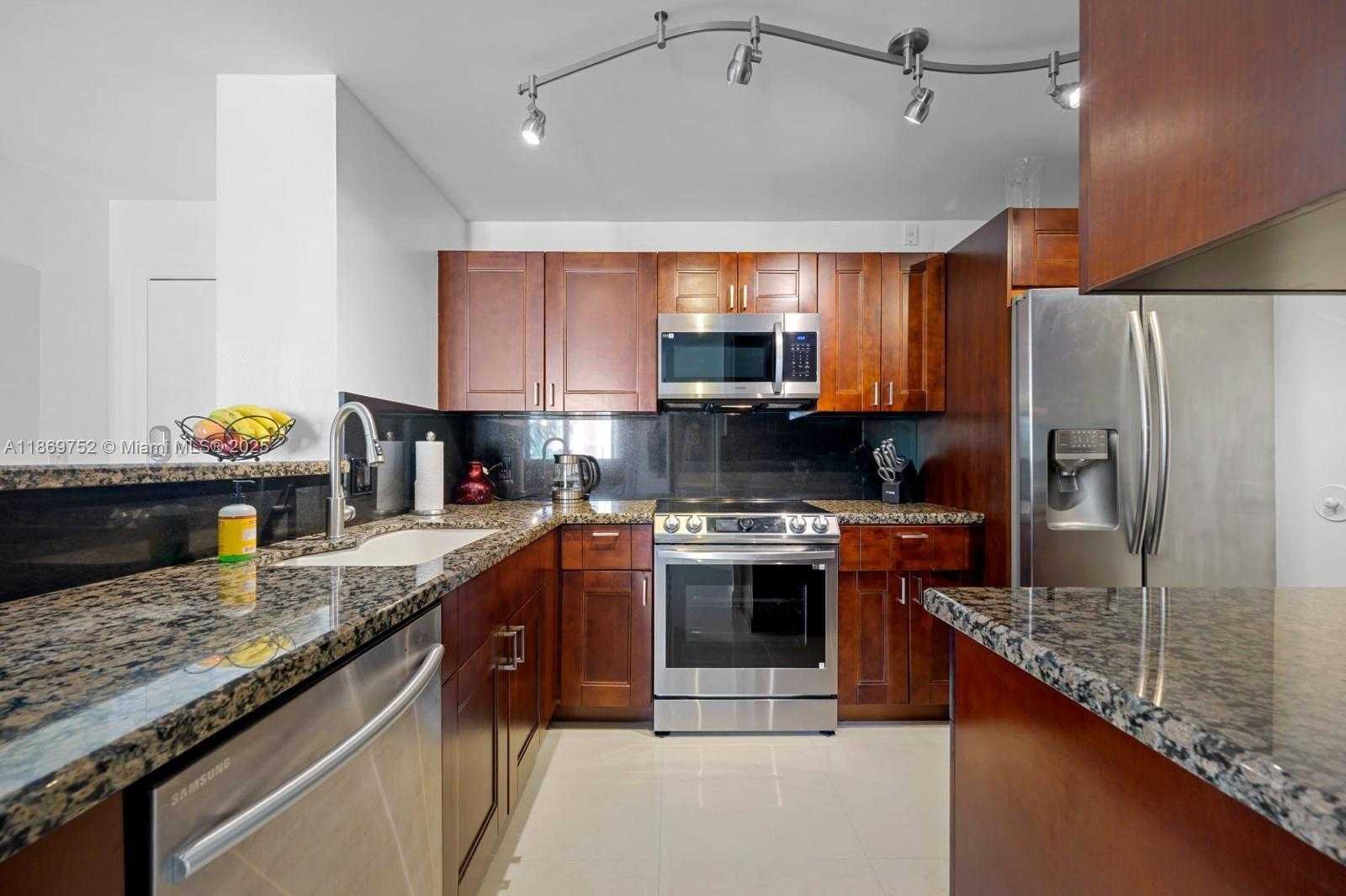 Small Image of 19701 EAST COUNTRY CLUB DR #5502, Aventura Number 4