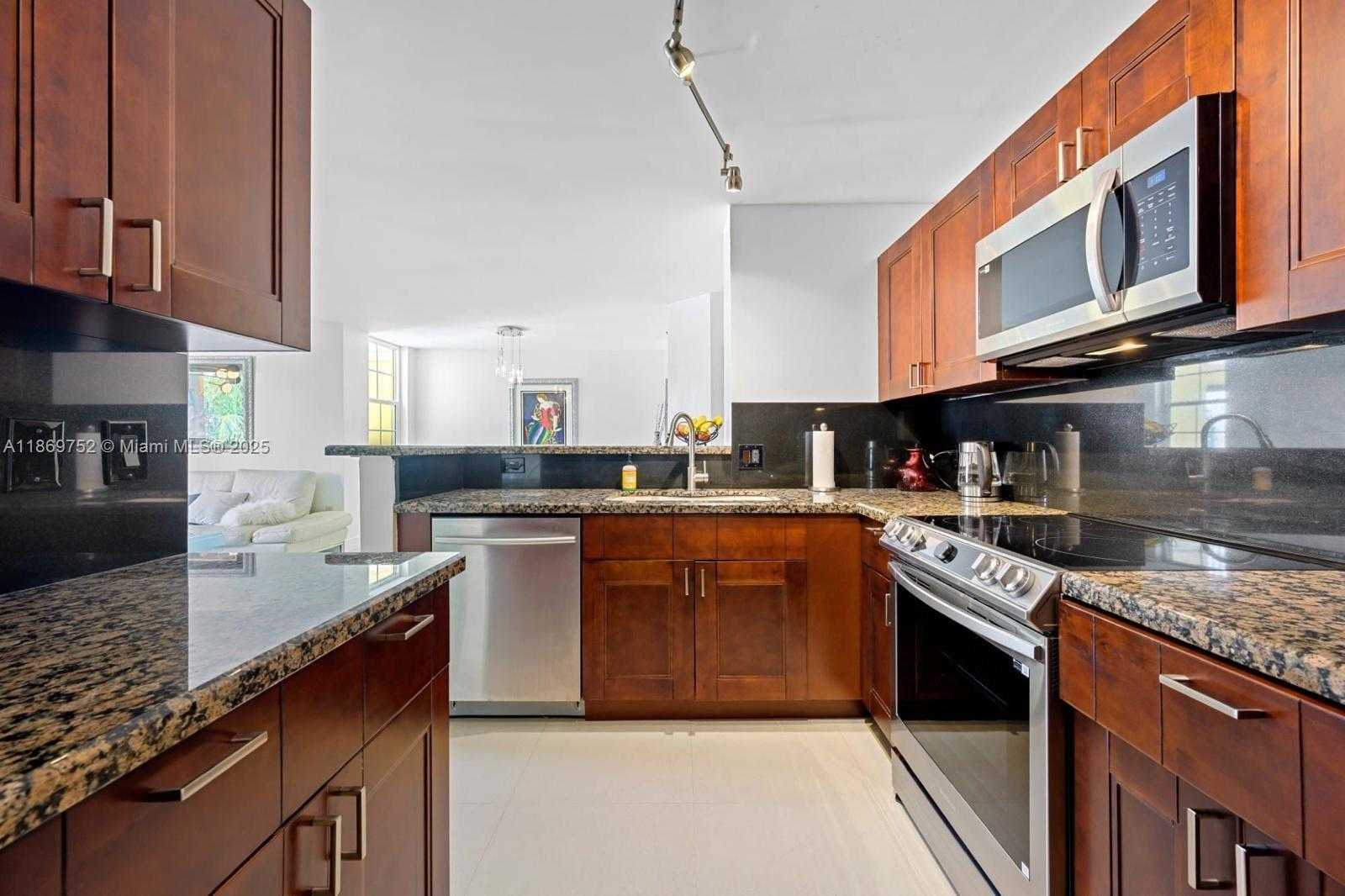 Small Image of 19701 EAST COUNTRY CLUB DR #5502, Aventura Number 9