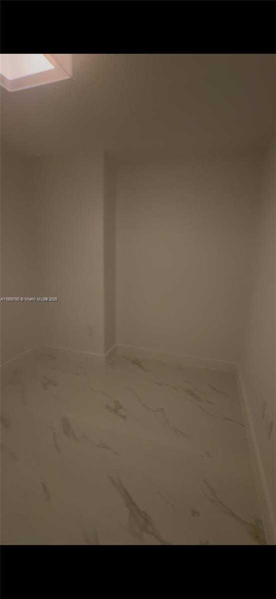 Small Image of 700 NORTH EAST 24 #2206, Miami Number 29