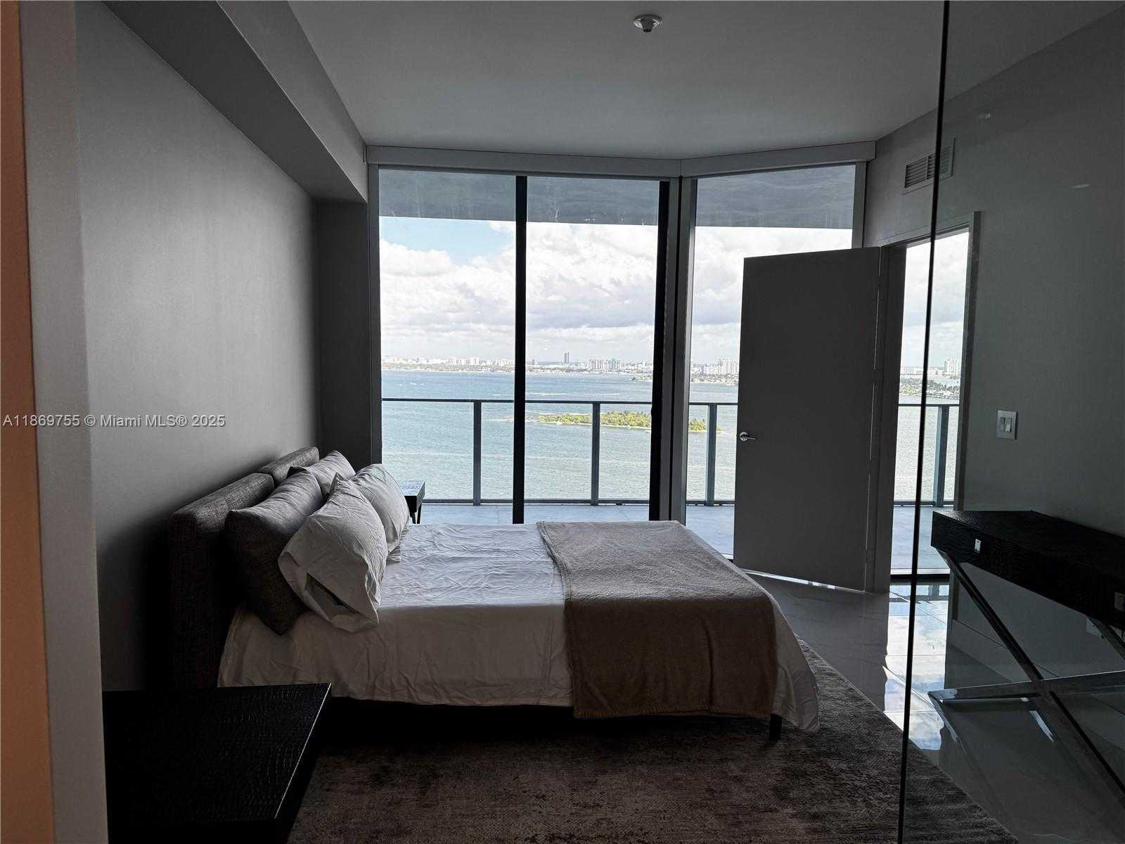 Small Image of 700 NORTH EAST 24 #2206, Miami Number 6