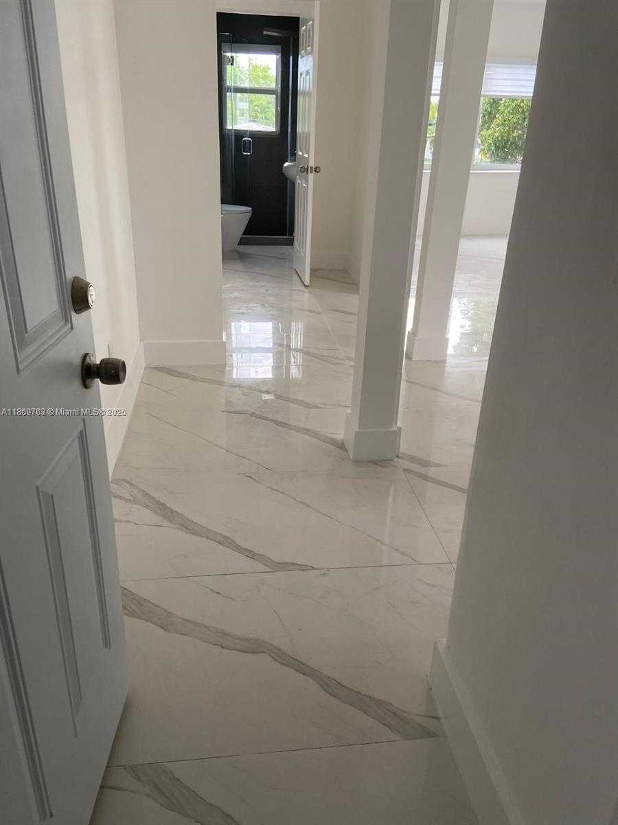 Small Image of 1015 SOUTH 17TH AVE #3, Hollywood Number 2