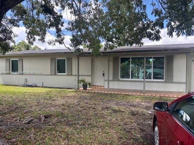Small Image of 7352 SOUTH WEST 134TH PL, Miami Number 2