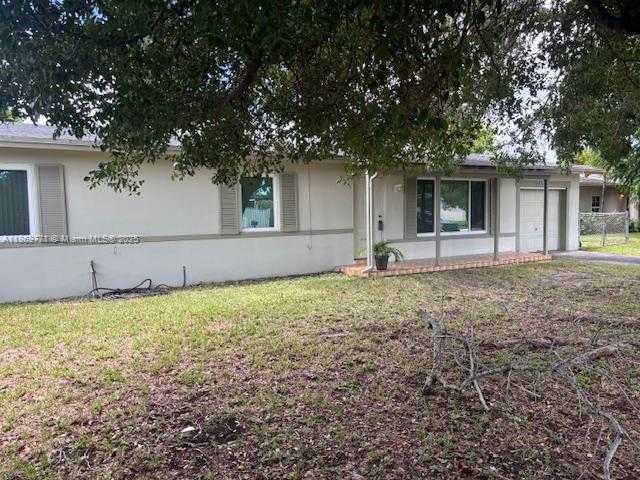 Small Image of 7352 SOUTH WEST 134TH PL, Miami Number 3