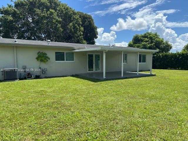 Small Image of 7352 SOUTH WEST 134TH PL, Miami Number 4