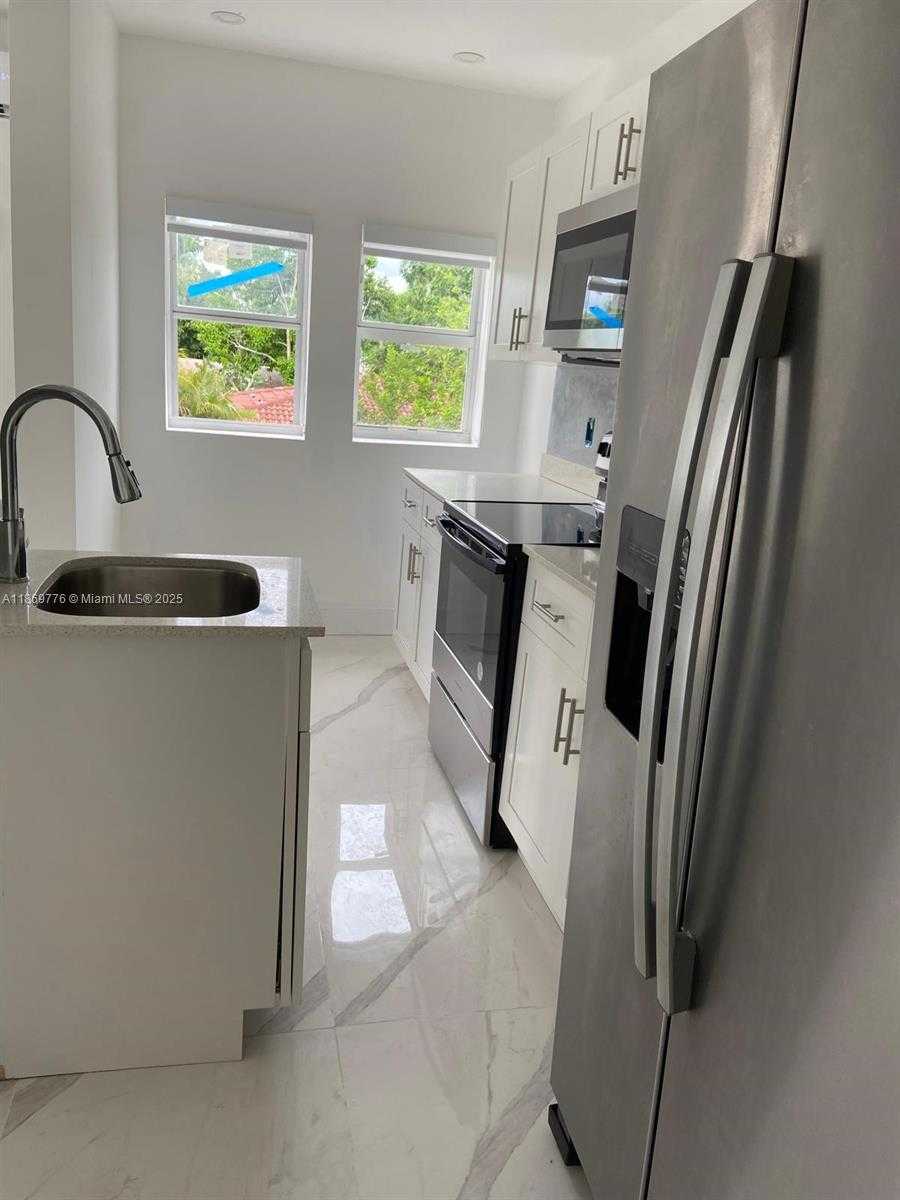 Small Image of 1015 SOUTH 17TH AVE #6, Hollywood Number 10
