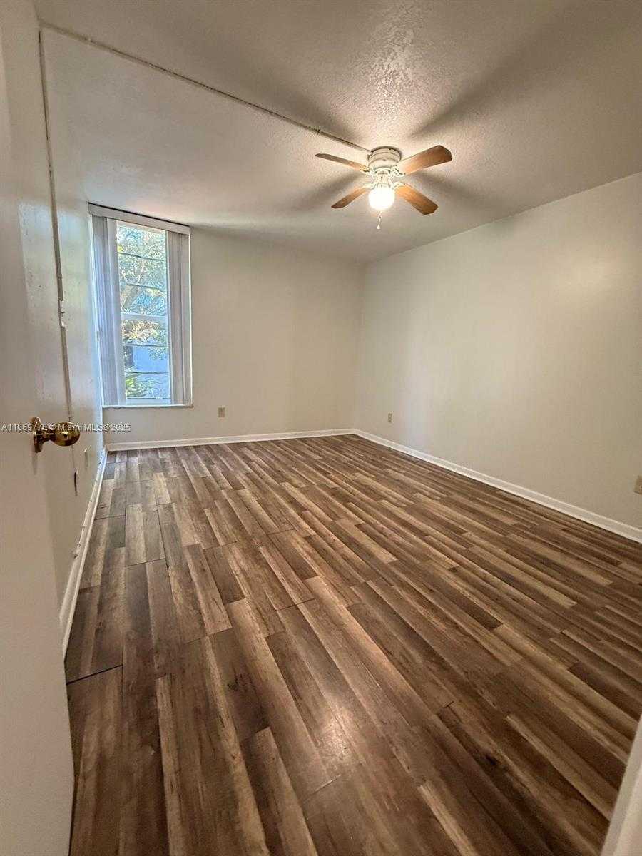 Small Image of 210 FONTAINEBLEAU BLVD #210, Miami Number 2