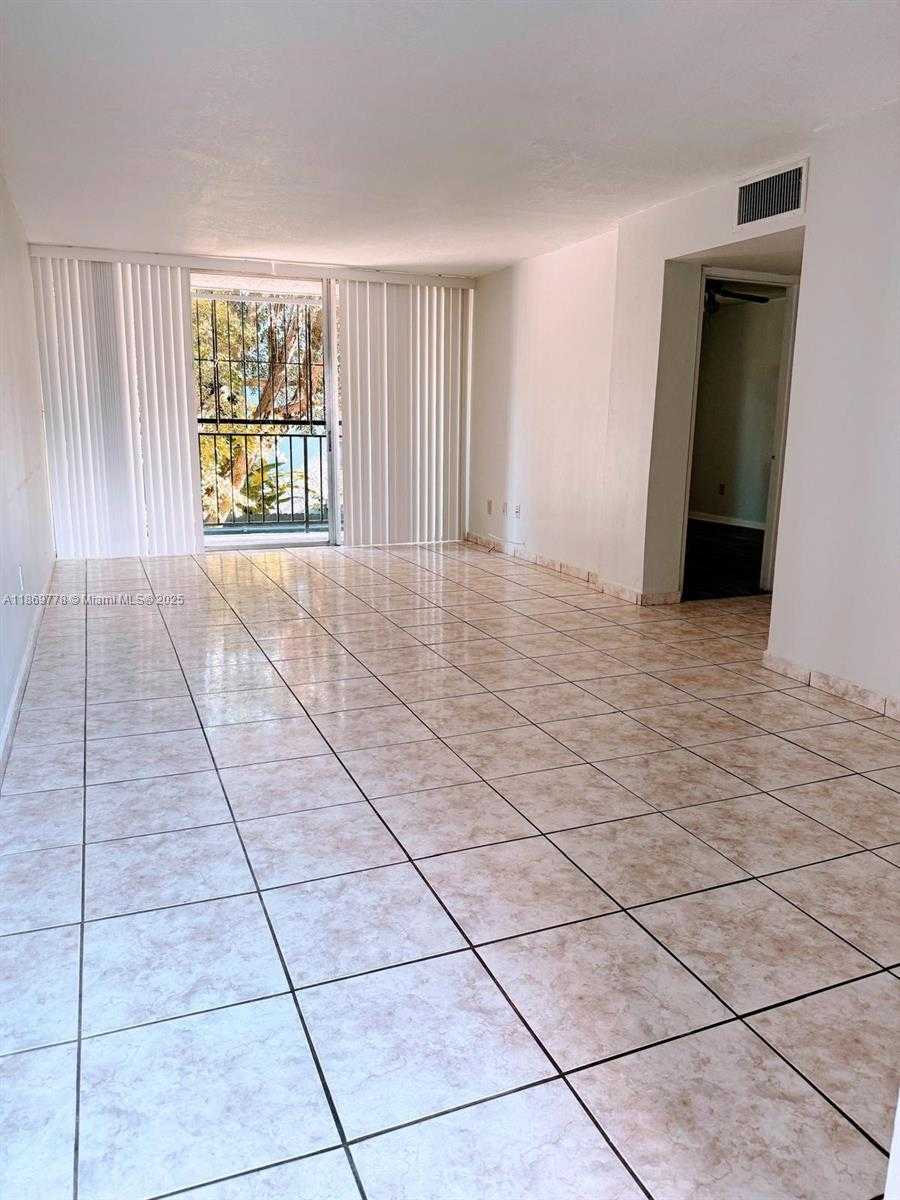Small Image of 210 FONTAINEBLEAU BLVD #210, Miami Number 8