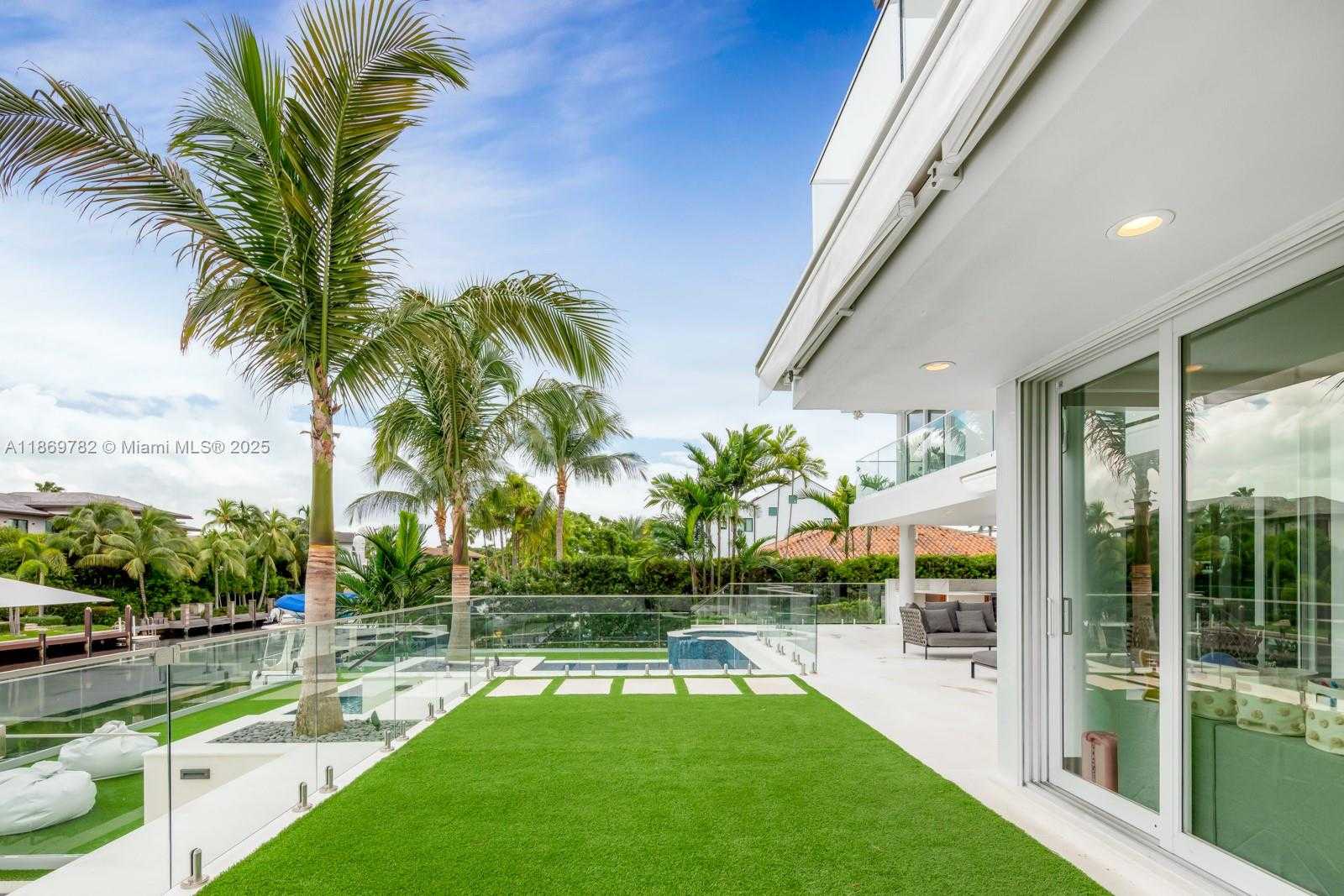Small Image of 6819 SUNRISE PL, Coral Gables Number 10