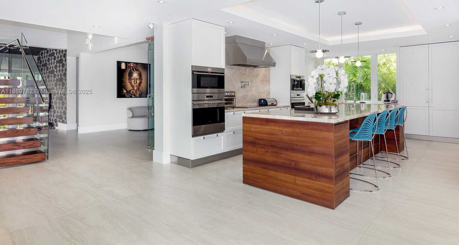 Small Image of 6819 SUNRISE PL, Coral Gables Number 20