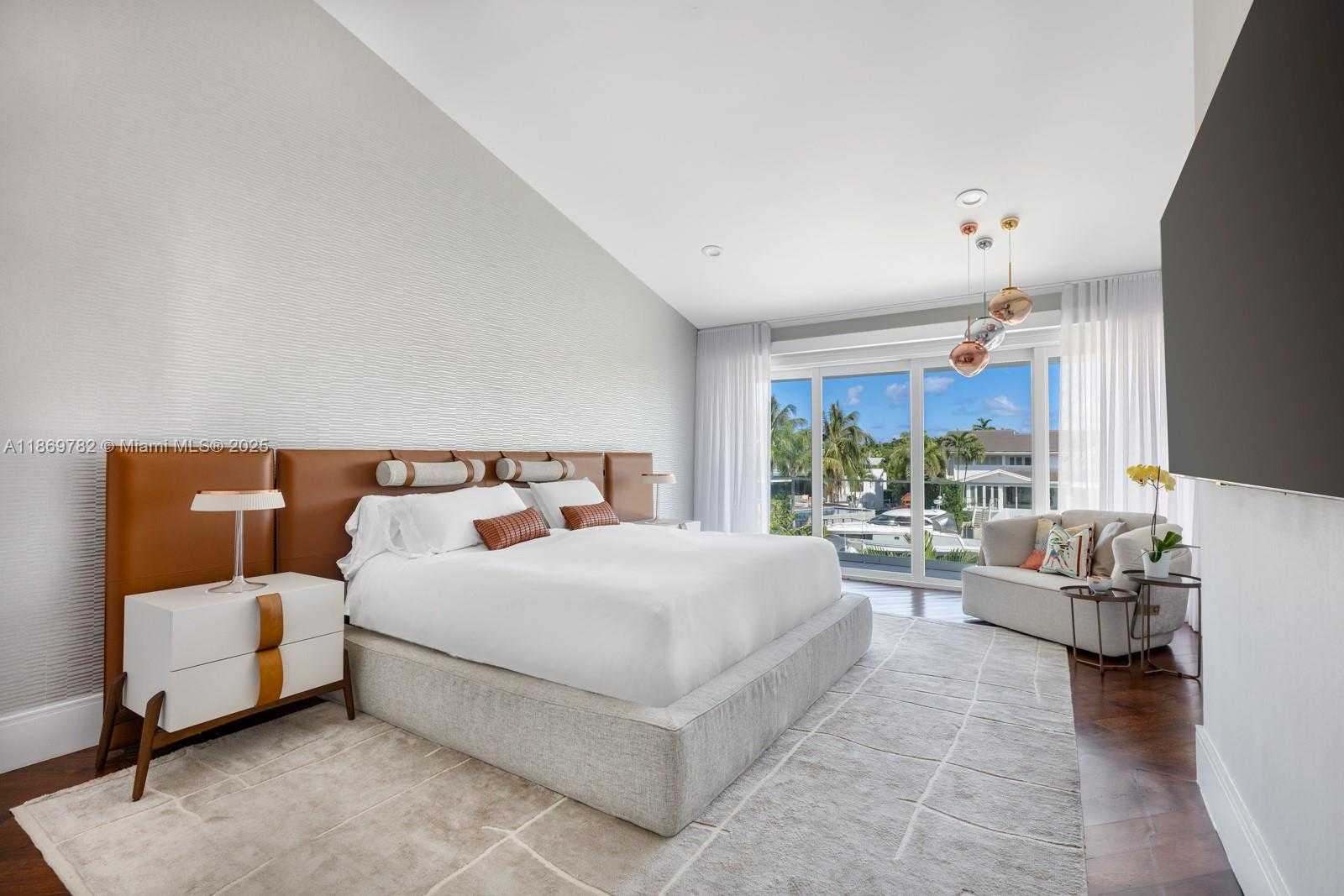 Small Image of 6819 SUNRISE PL, Coral Gables Number 25