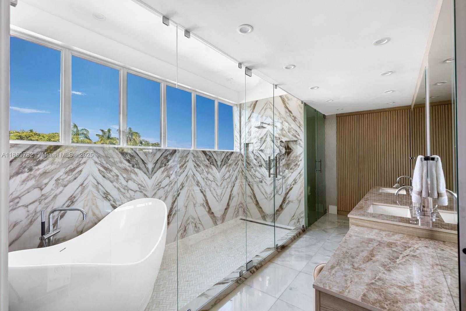 Small Image of 6819 SUNRISE PL, Coral Gables Number 27