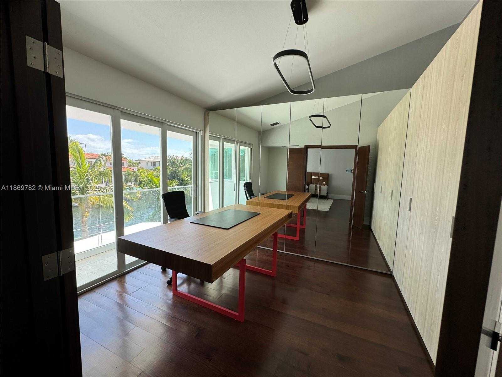 Small Image of 6819 SUNRISE PL, Coral Gables Number 29