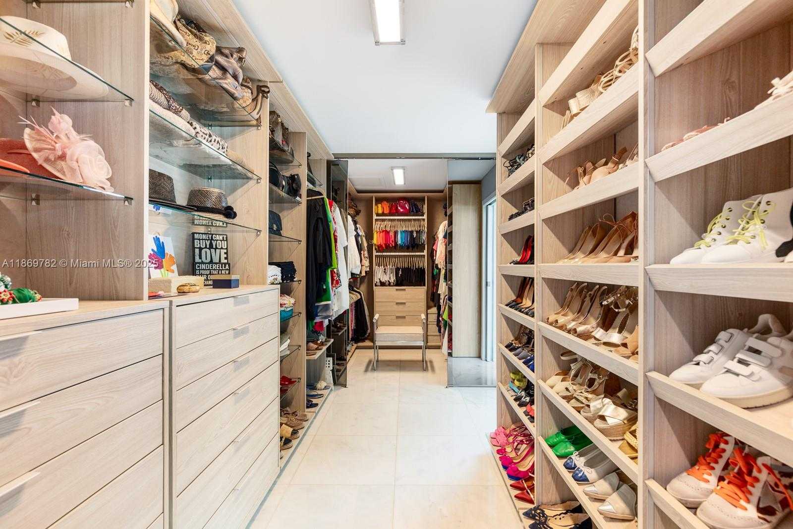 Small Image of 6819 SUNRISE PL, Coral Gables Number 30