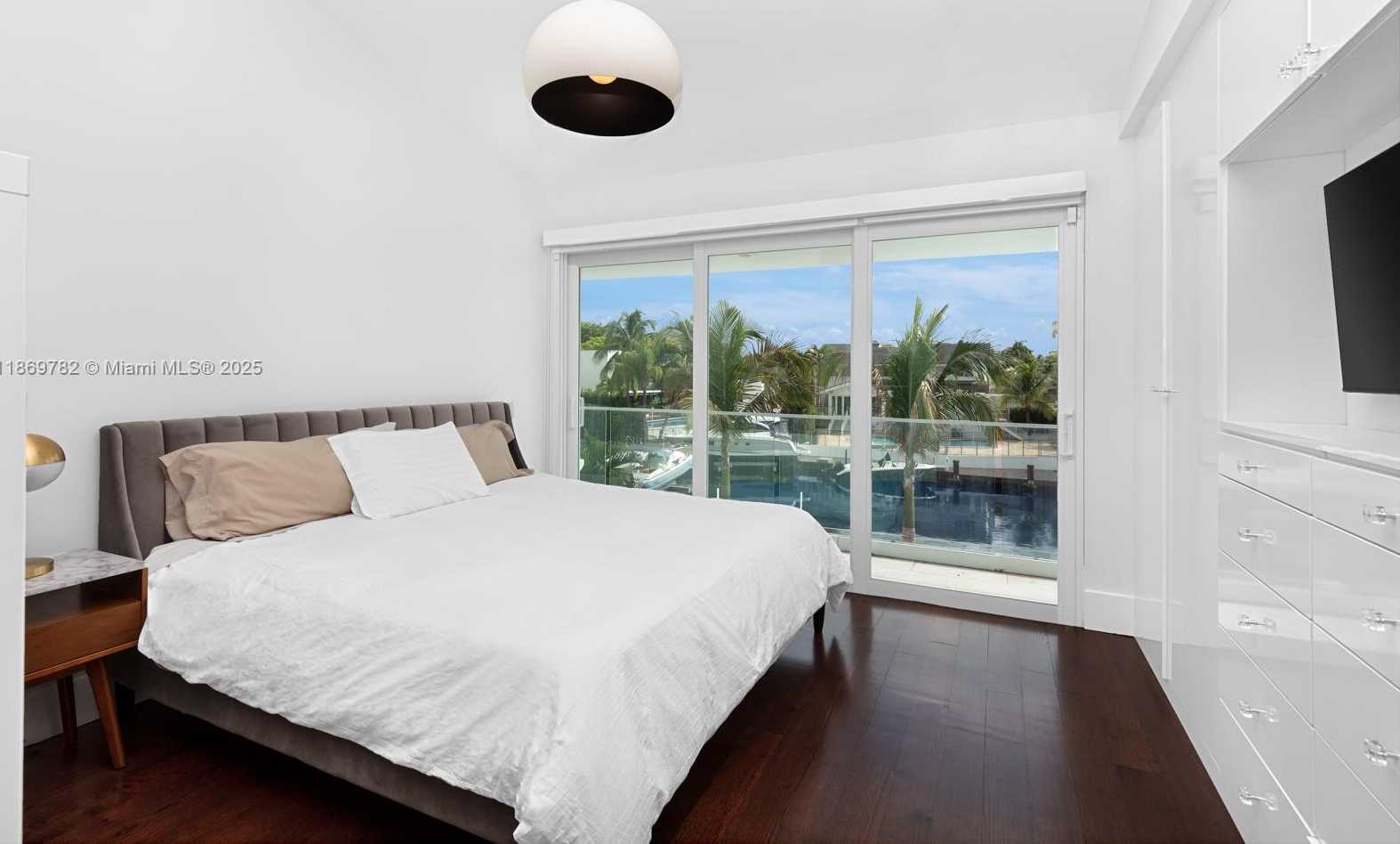 Small Image of 6819 SUNRISE PL, Coral Gables Number 34