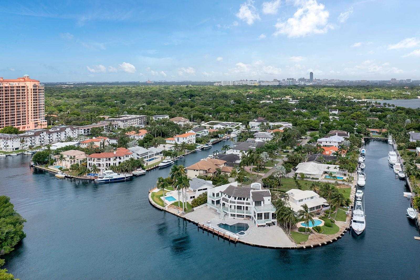 Small Image of 6819 SUNRISE PL, Coral Gables Number 5