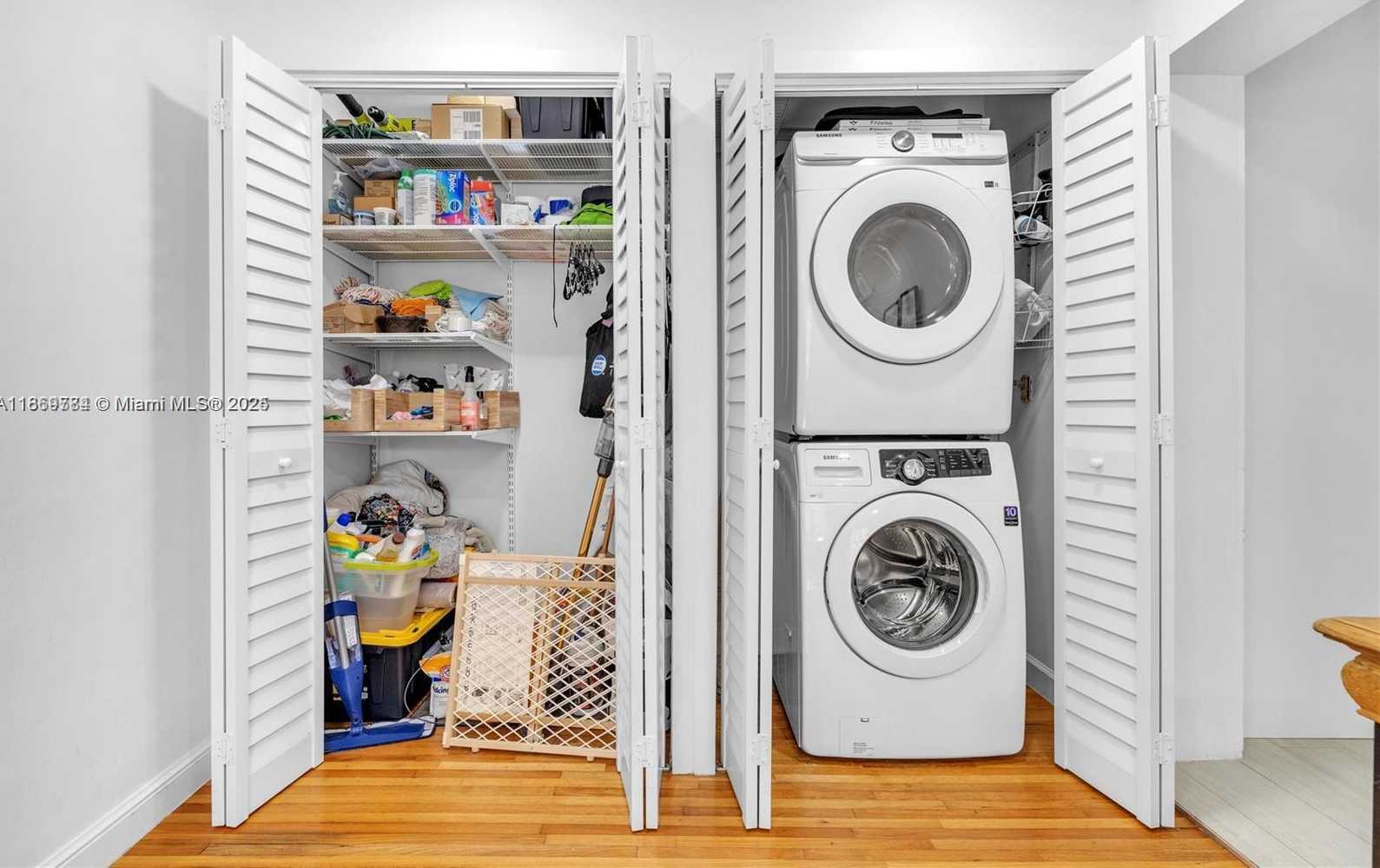 Small Image of 1100 EL RADO ST, Coral Gables Number 15