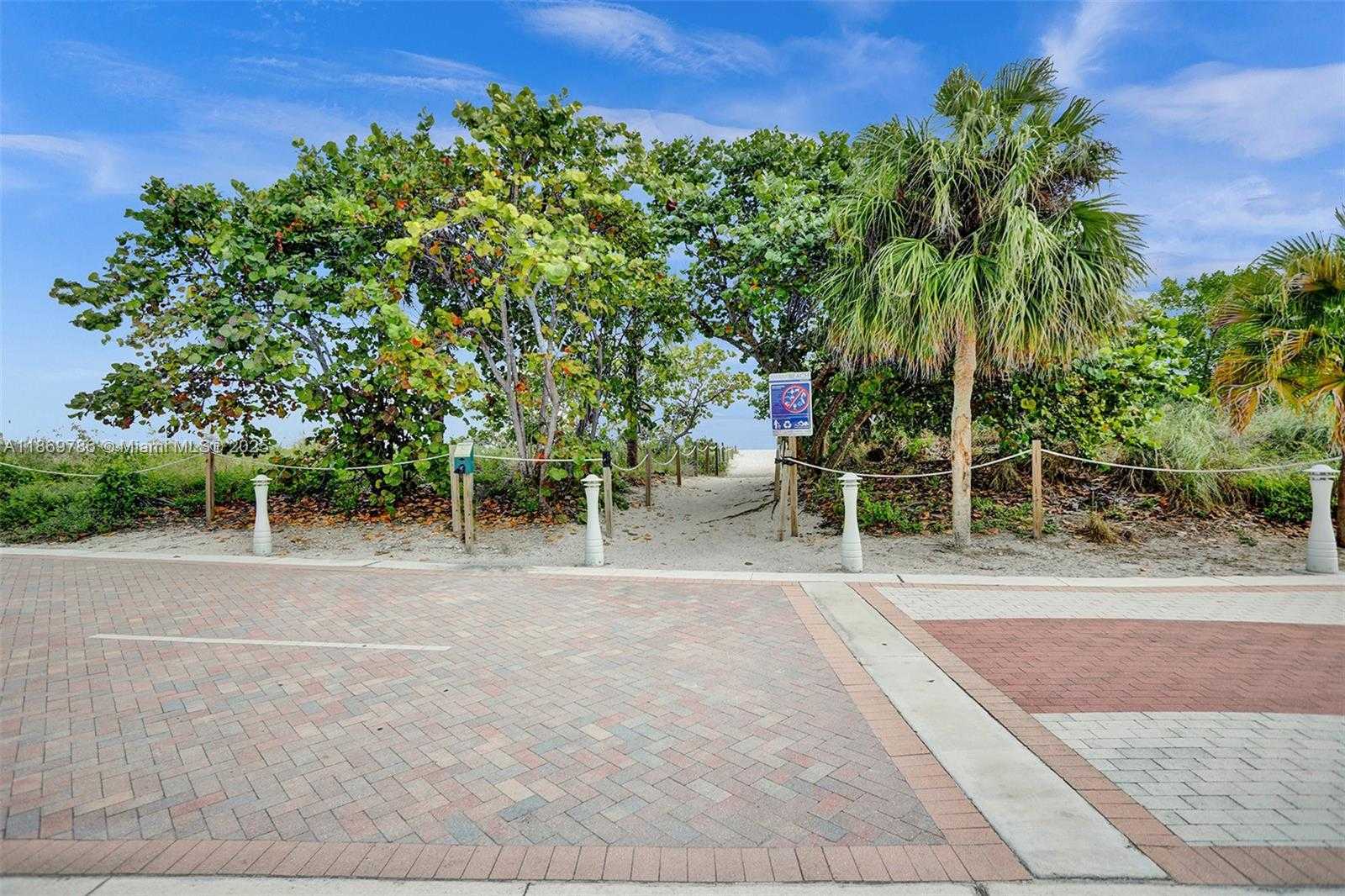 Small Image of 5701 COLLINS AVE #1510, Miami Beach Number 23
