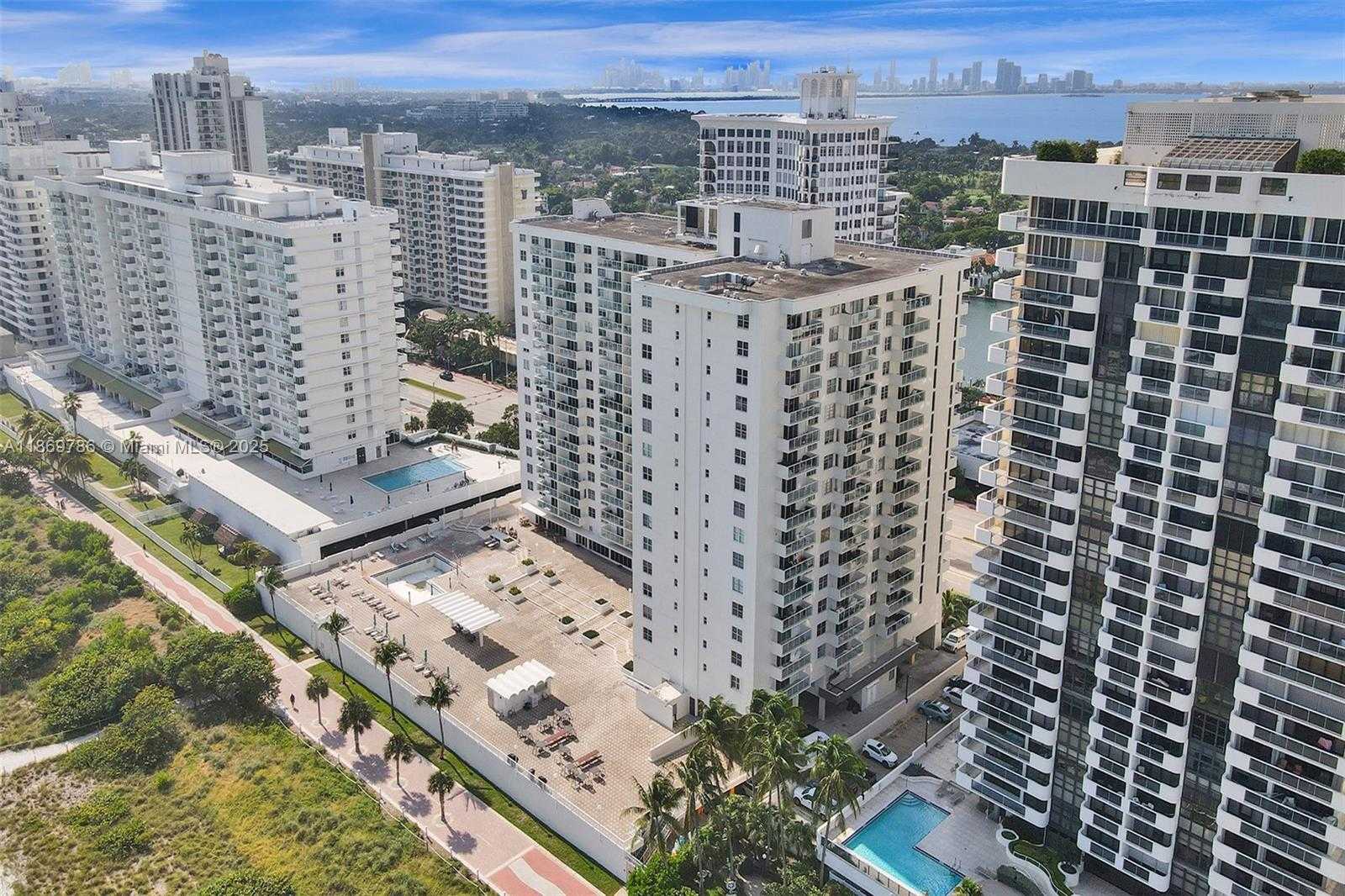Small Image of 5701 COLLINS AVE #1510, Miami Beach Number 27