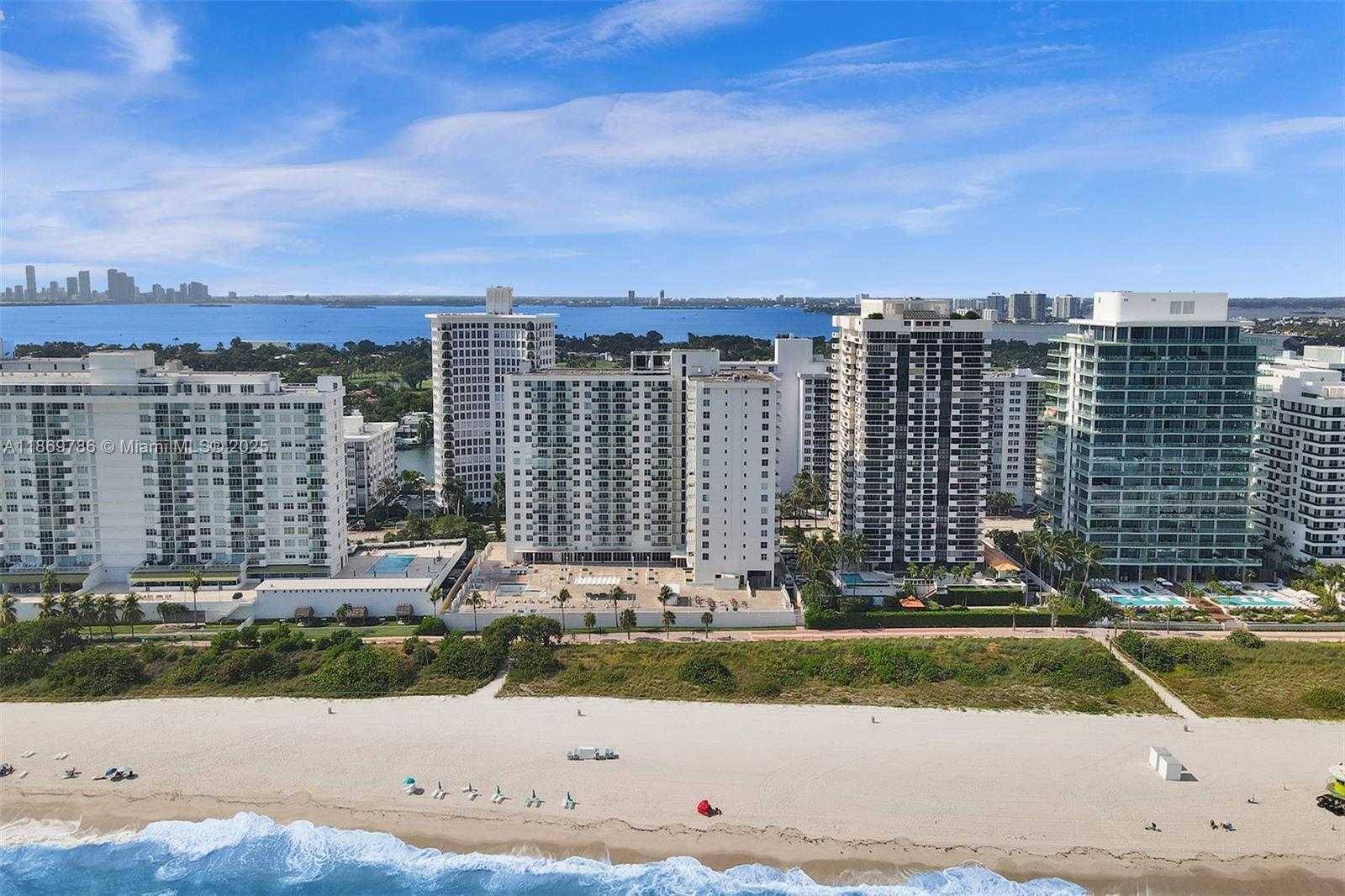 Small Image of 5701 COLLINS AVE #1510, Miami Beach Number 32