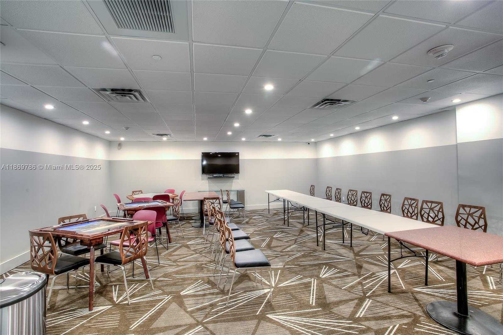 Small Image of 5701 COLLINS AVE #1510, Miami Beach Number 6