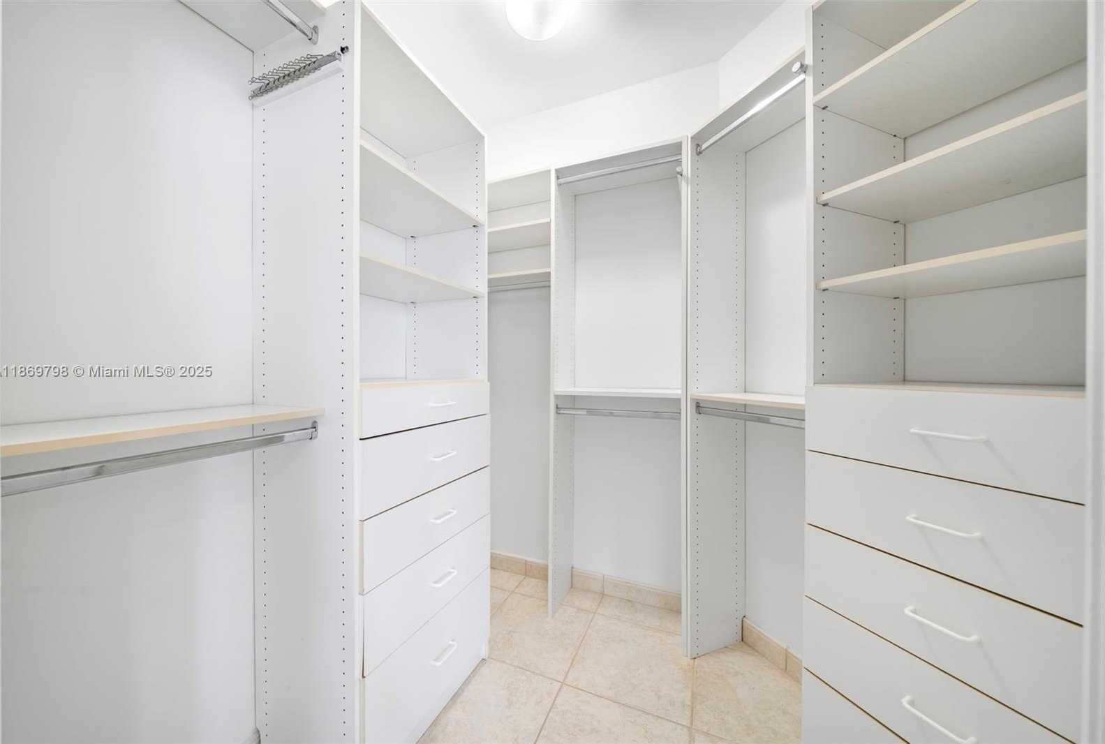 Small Image of 4779 COLLINS AVE #1507, Miami Beach Number 13
