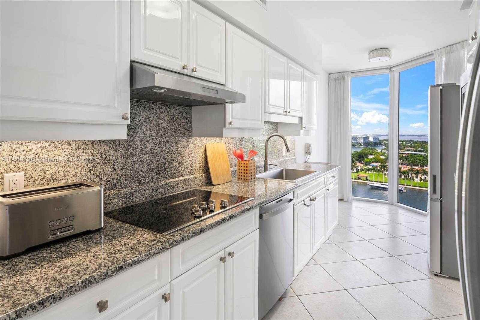 Small Image of 4779 COLLINS AVE #1507, Miami Beach Number 7