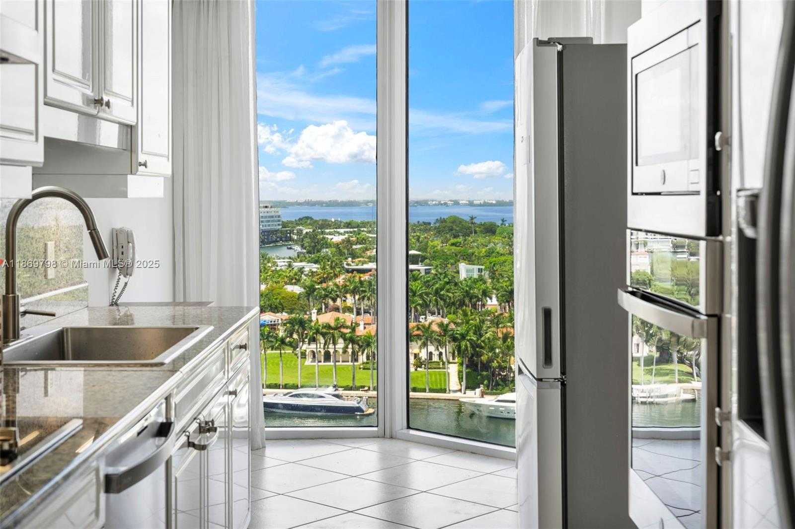 Small Image of 4779 COLLINS AVE #1507, Miami Beach Number 9