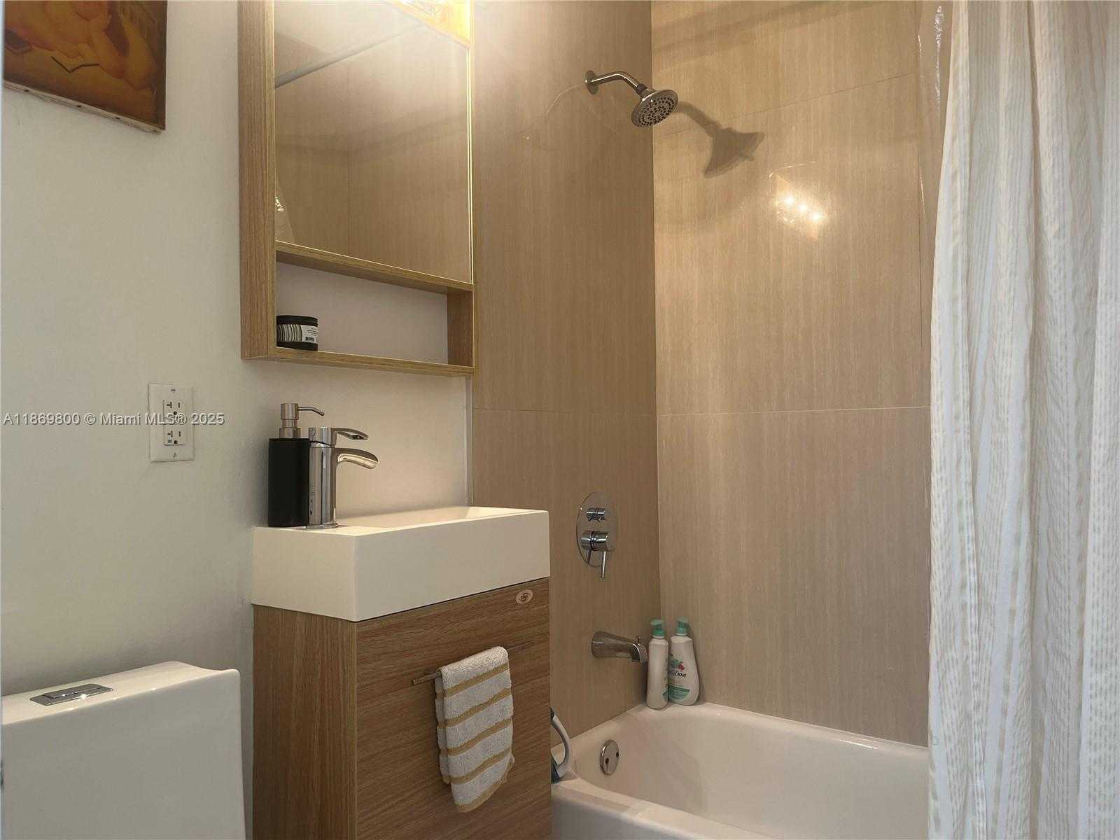 Small Image of 7385 SOUTH WEST 38TH ST #-, Miami Number 20